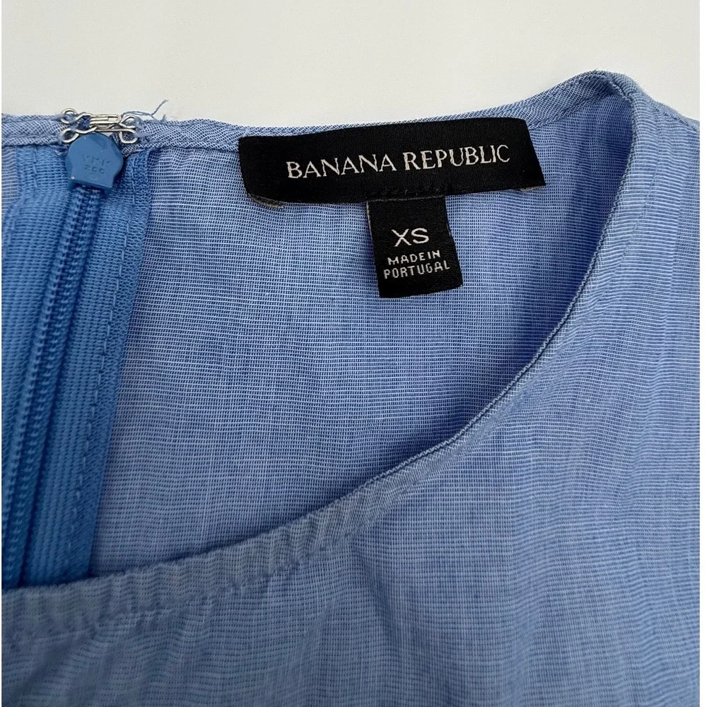 Banana Republic sleeveless chambray