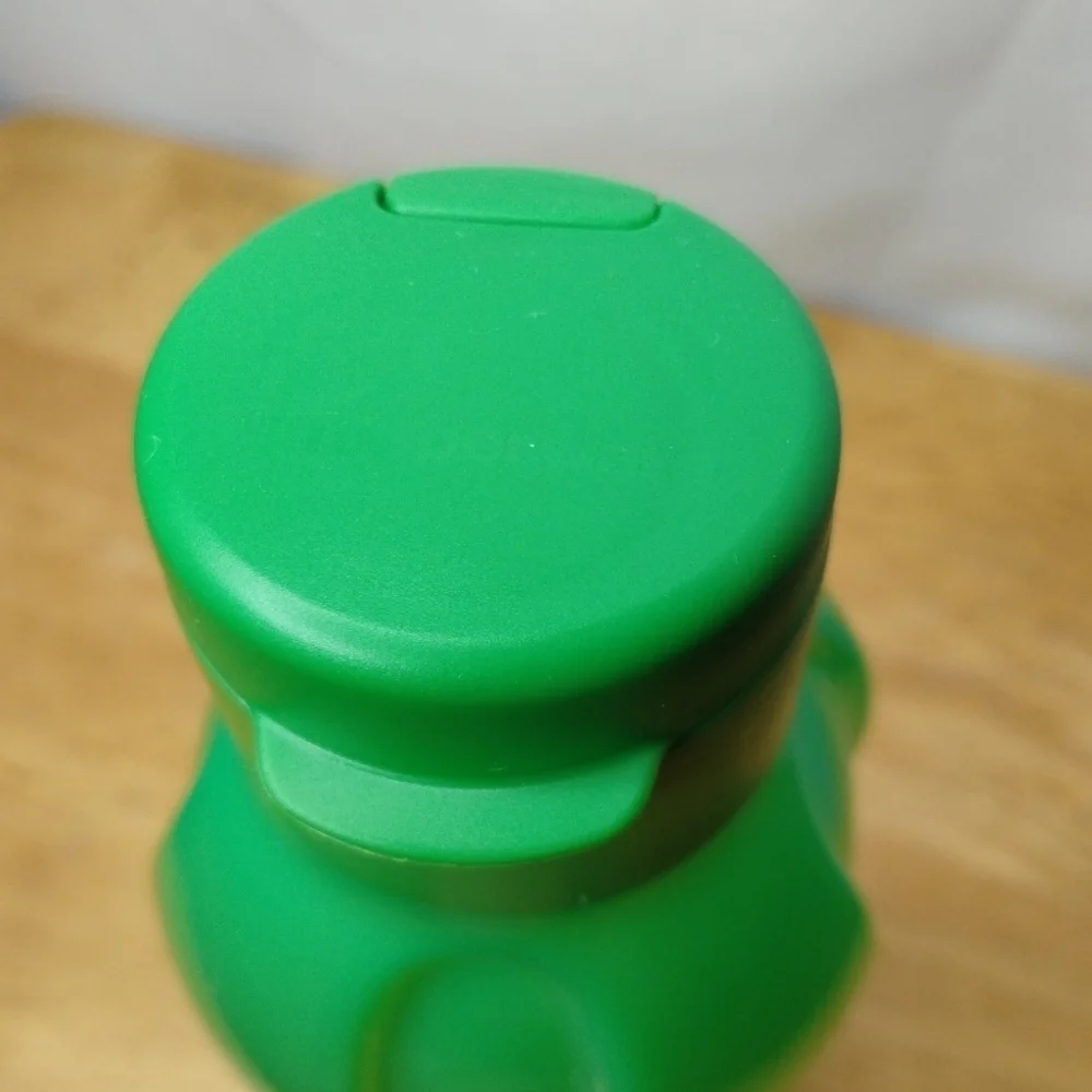 Tupperware new green