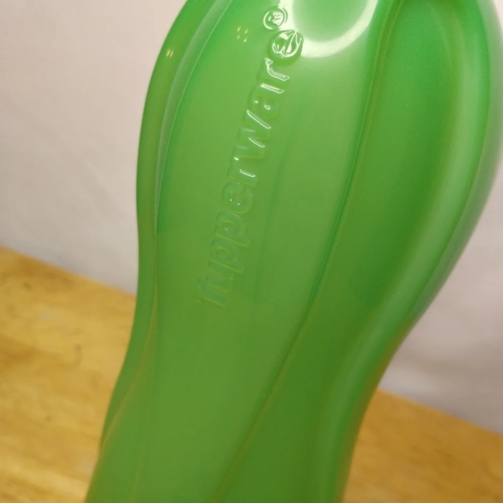Tupperware new green