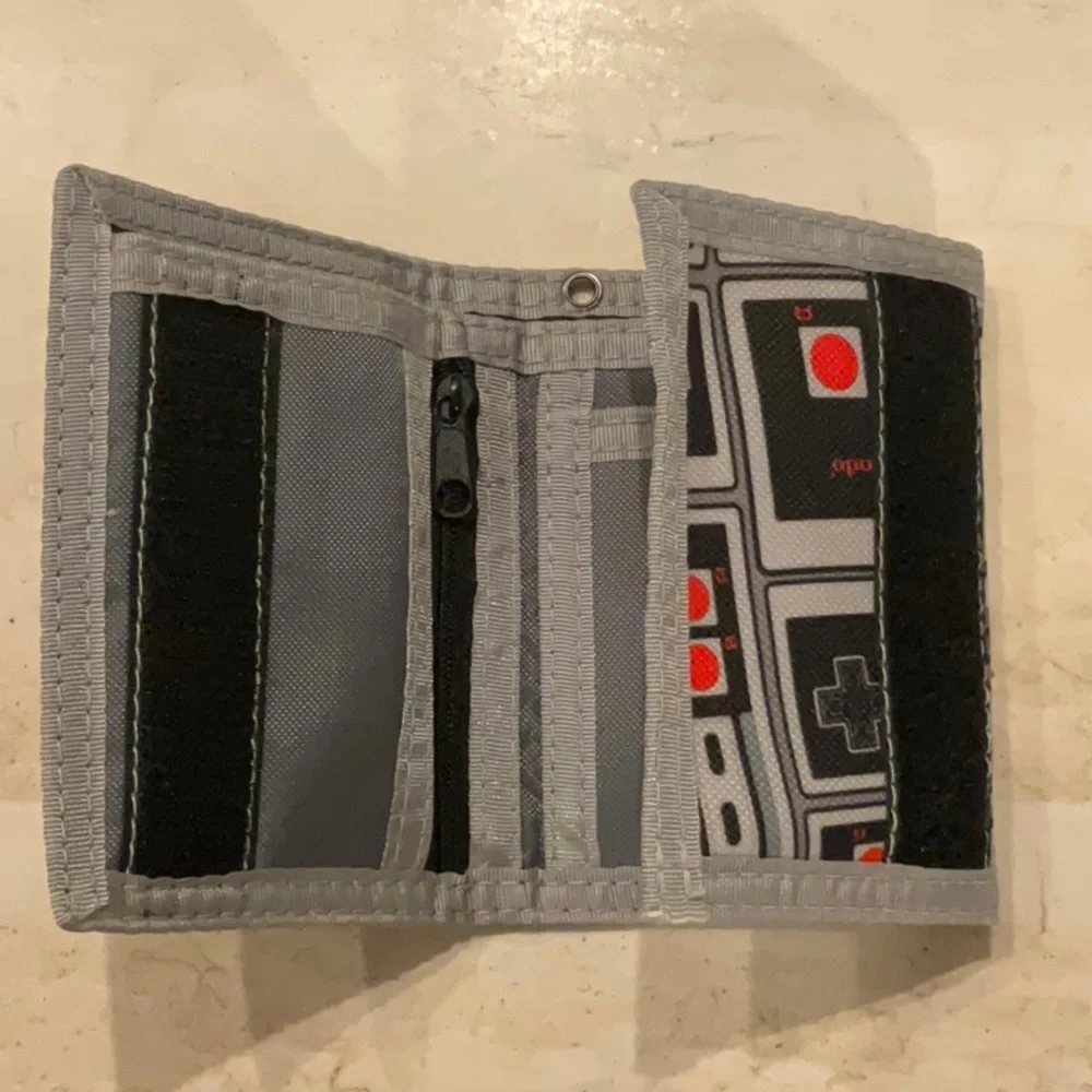 Nintendo wallet men’s