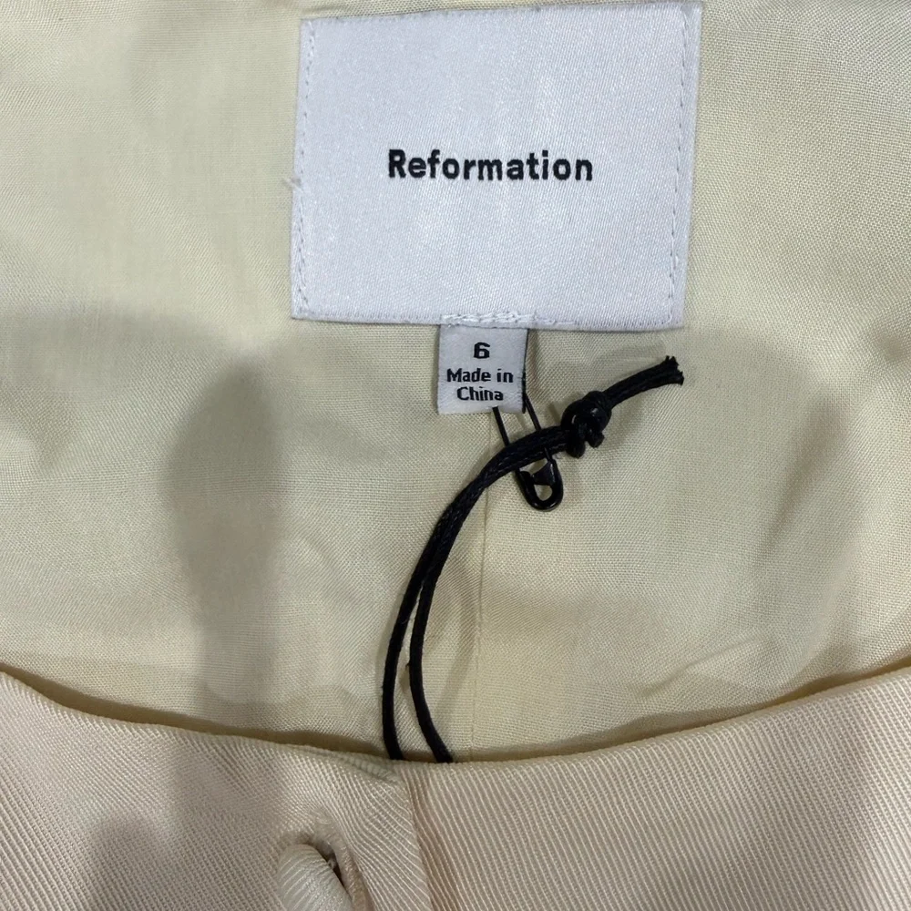 Reformation puff chest has