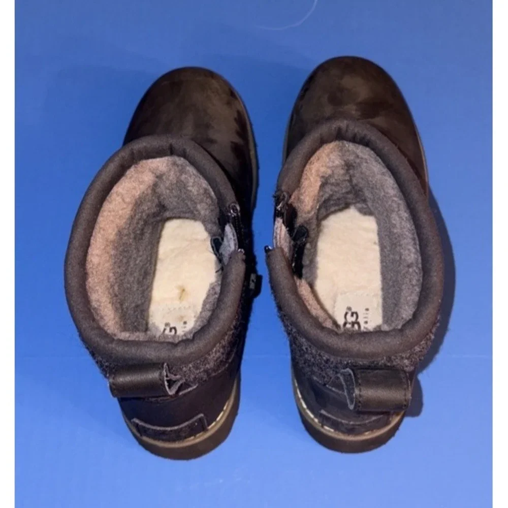 UGG this listing
