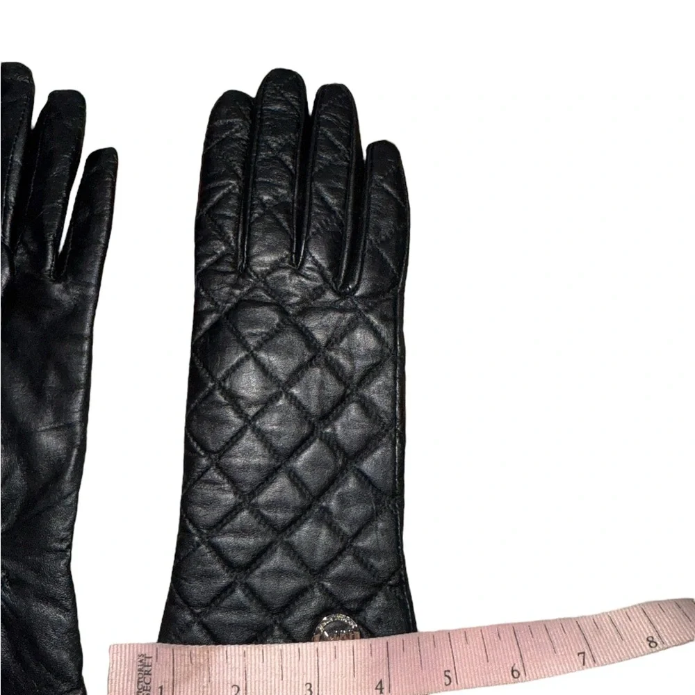 Michaels chic black