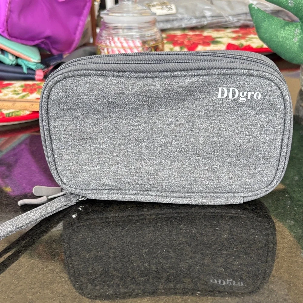 DDgro Gray Electronics Accessories Organizing Case Like New