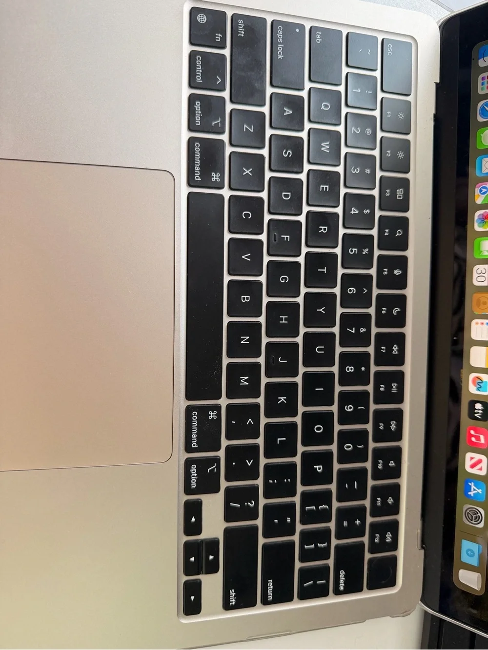 Apple 2022 macbook