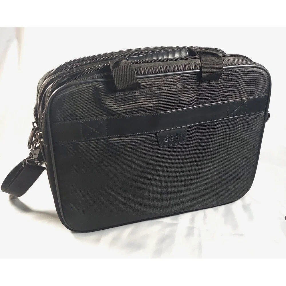 Kenneth Cole Reaction pre owned