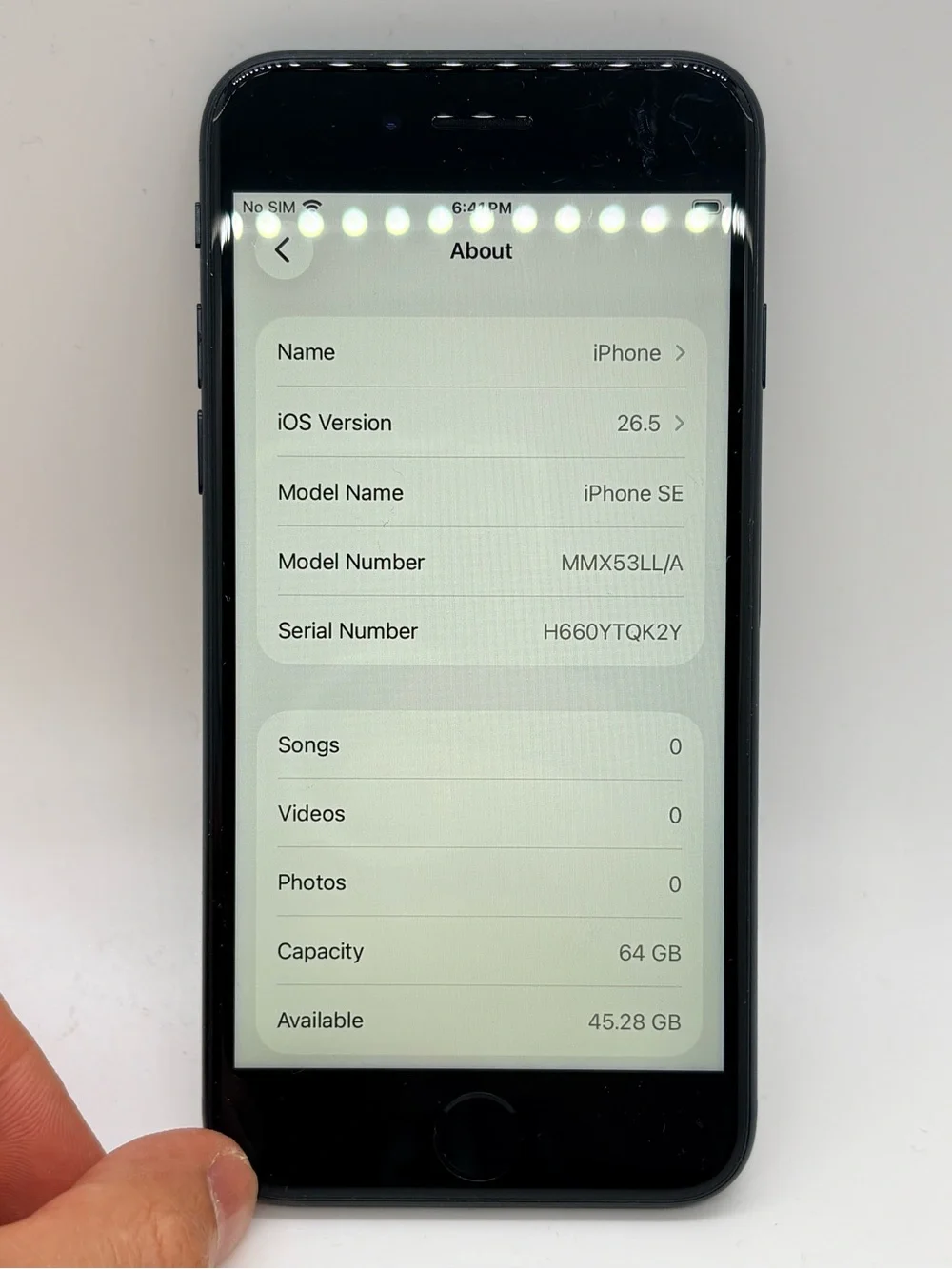 Apple iPhone SE UNLOCKED 64GB GREAT CONDITION