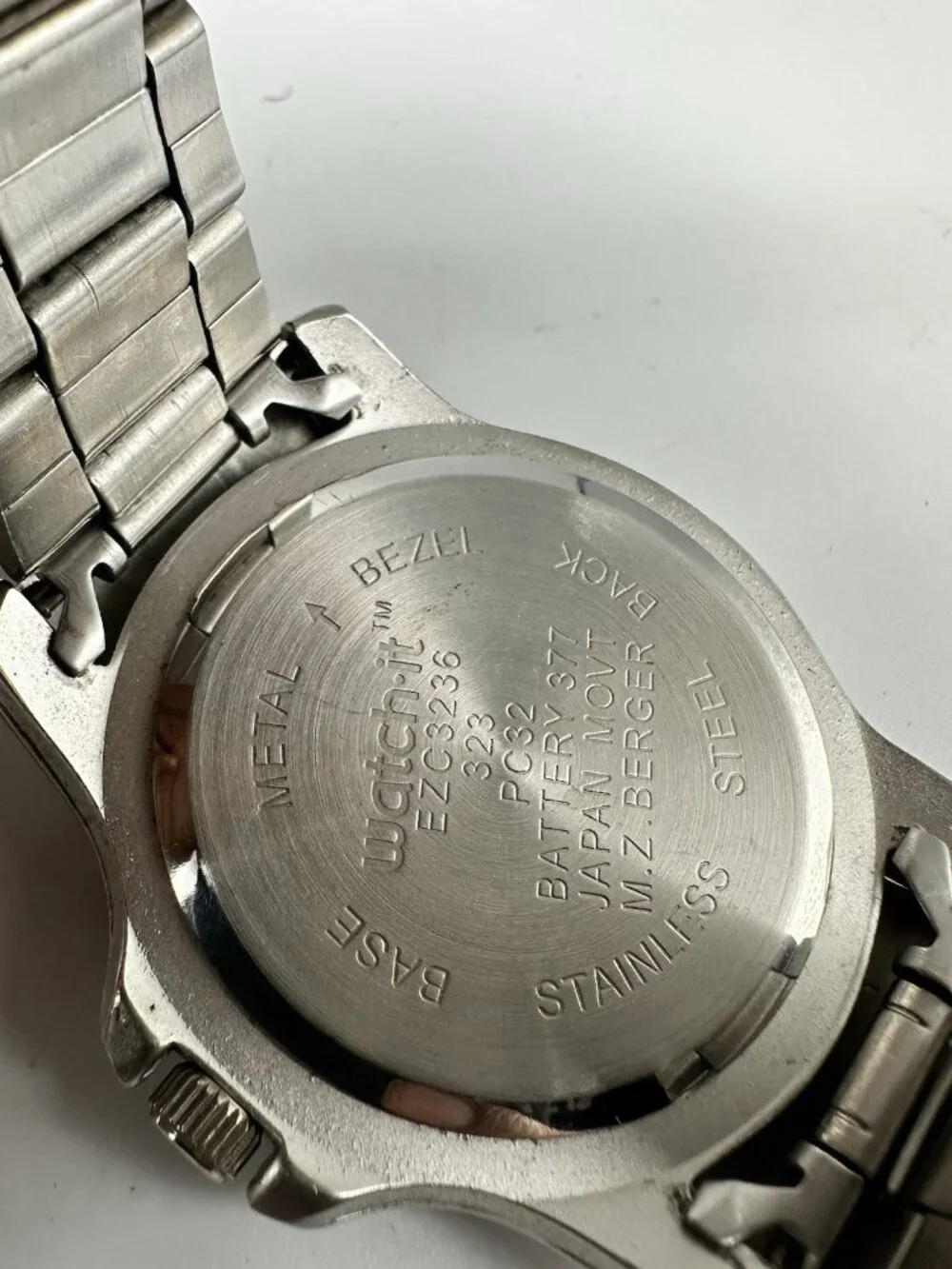 Watch-it watch it
