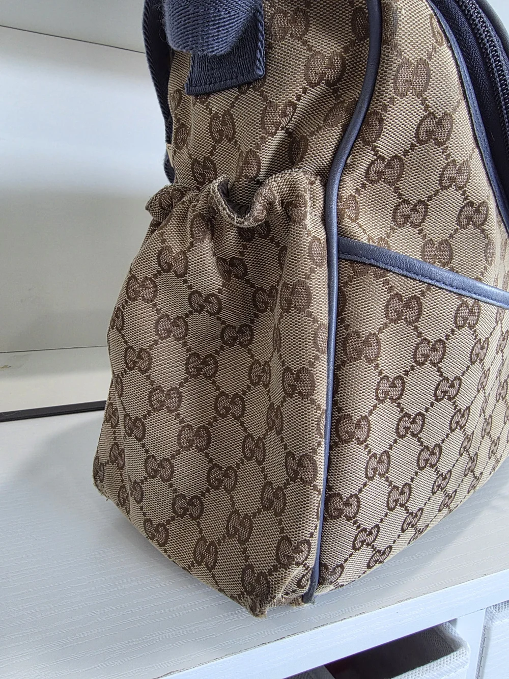 Gucci authentic shoulder