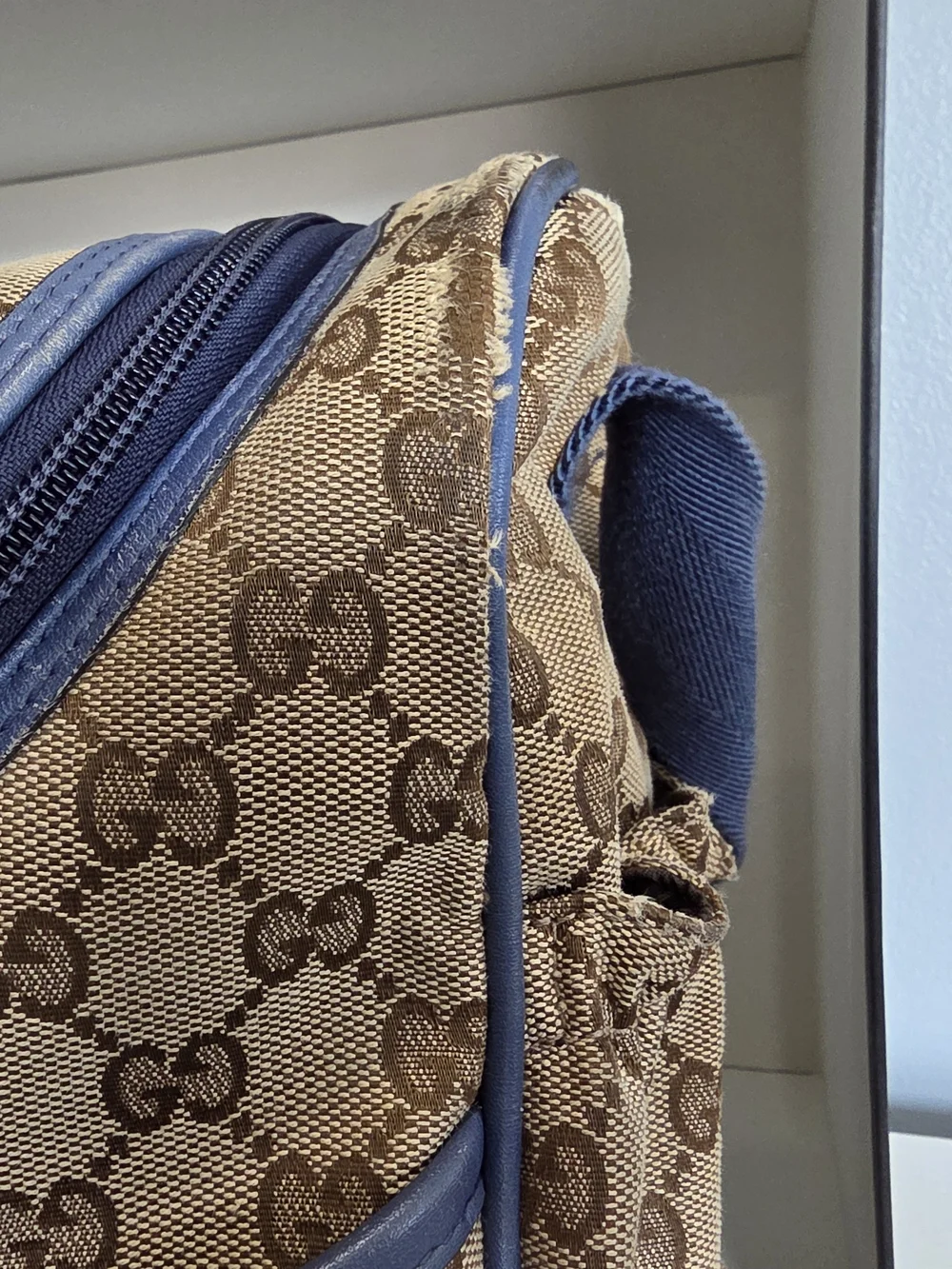 Gucci authentic shoulder