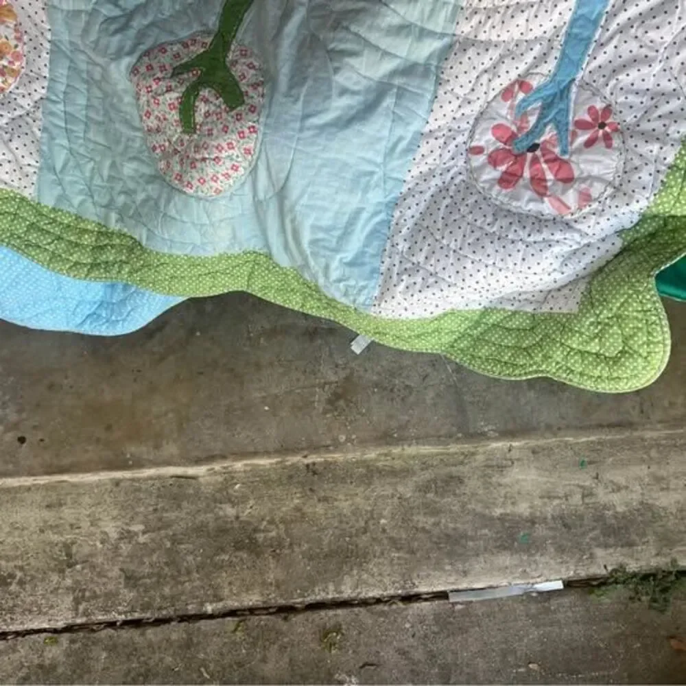 Unbranded quilt her taking