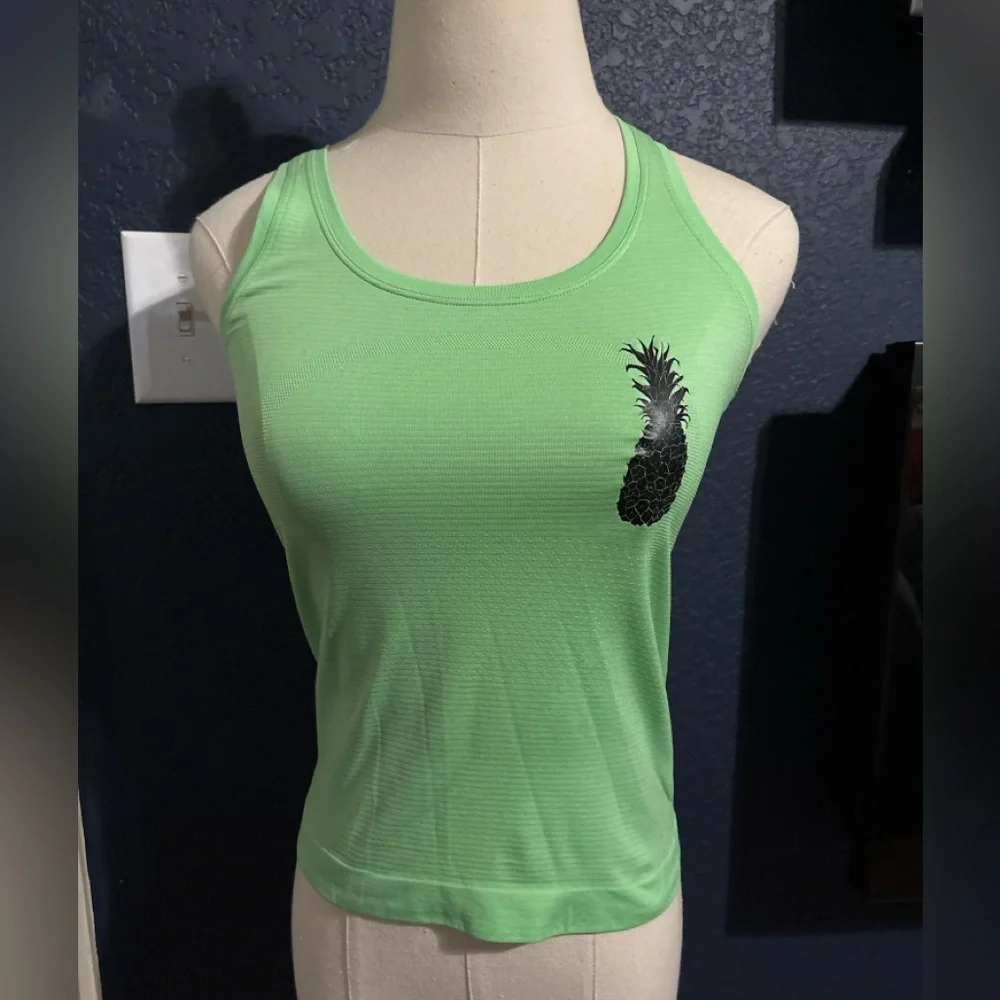 Lululemon Tank Top Size 2‎ Green Racerback Pineapple Print Athletic