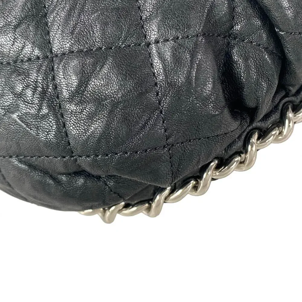CHANEL chain around