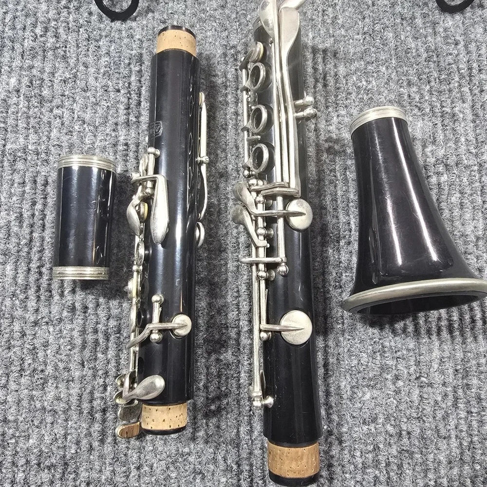 Bundy resonite clarinet
