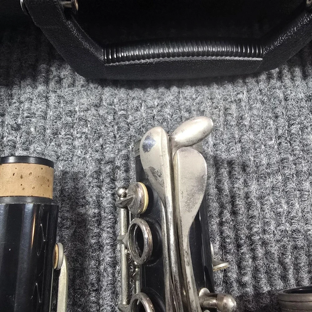 Bundy resonite clarinet