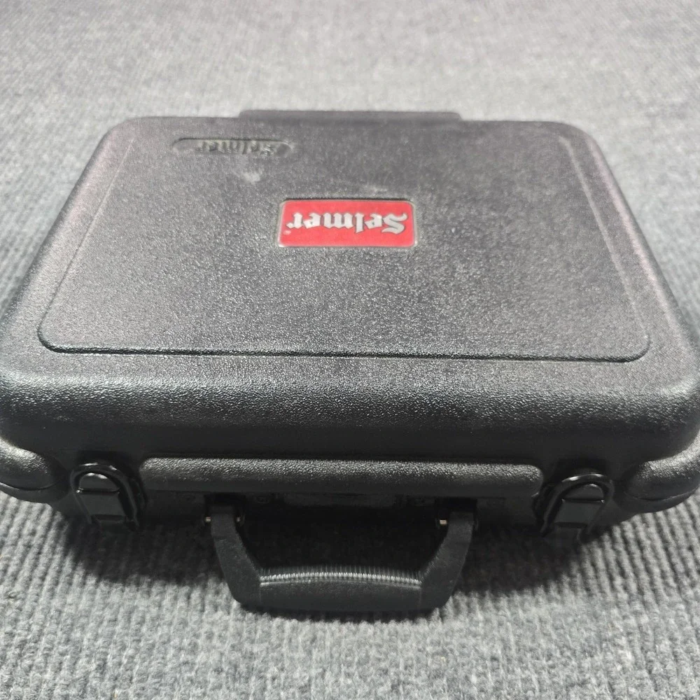 Bundy resonite clarinet