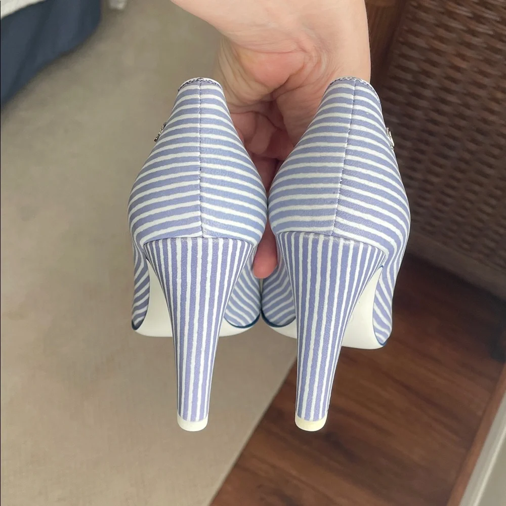 New CHANEL Blue and White Striped Heels pumps leather