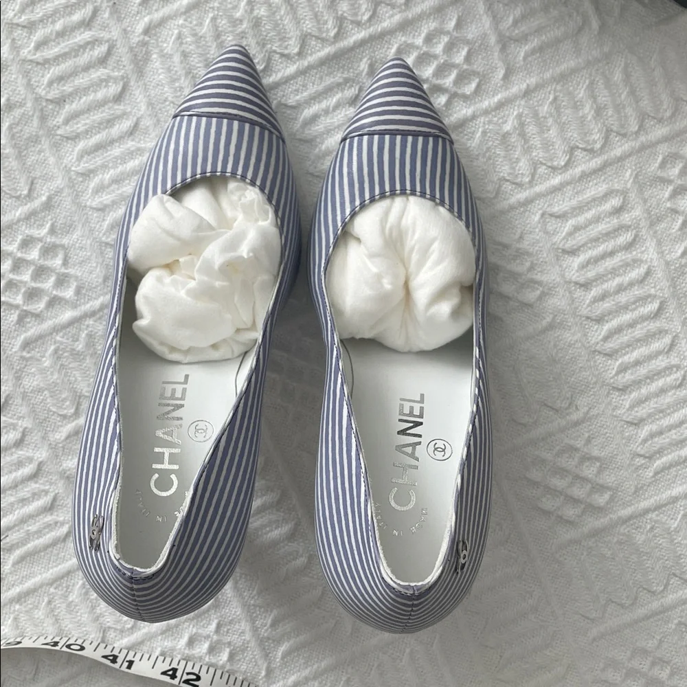 New CHANEL Blue and White Striped Heels pumps leather