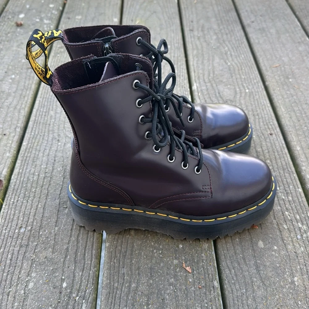 Dr. Martens reposhing this