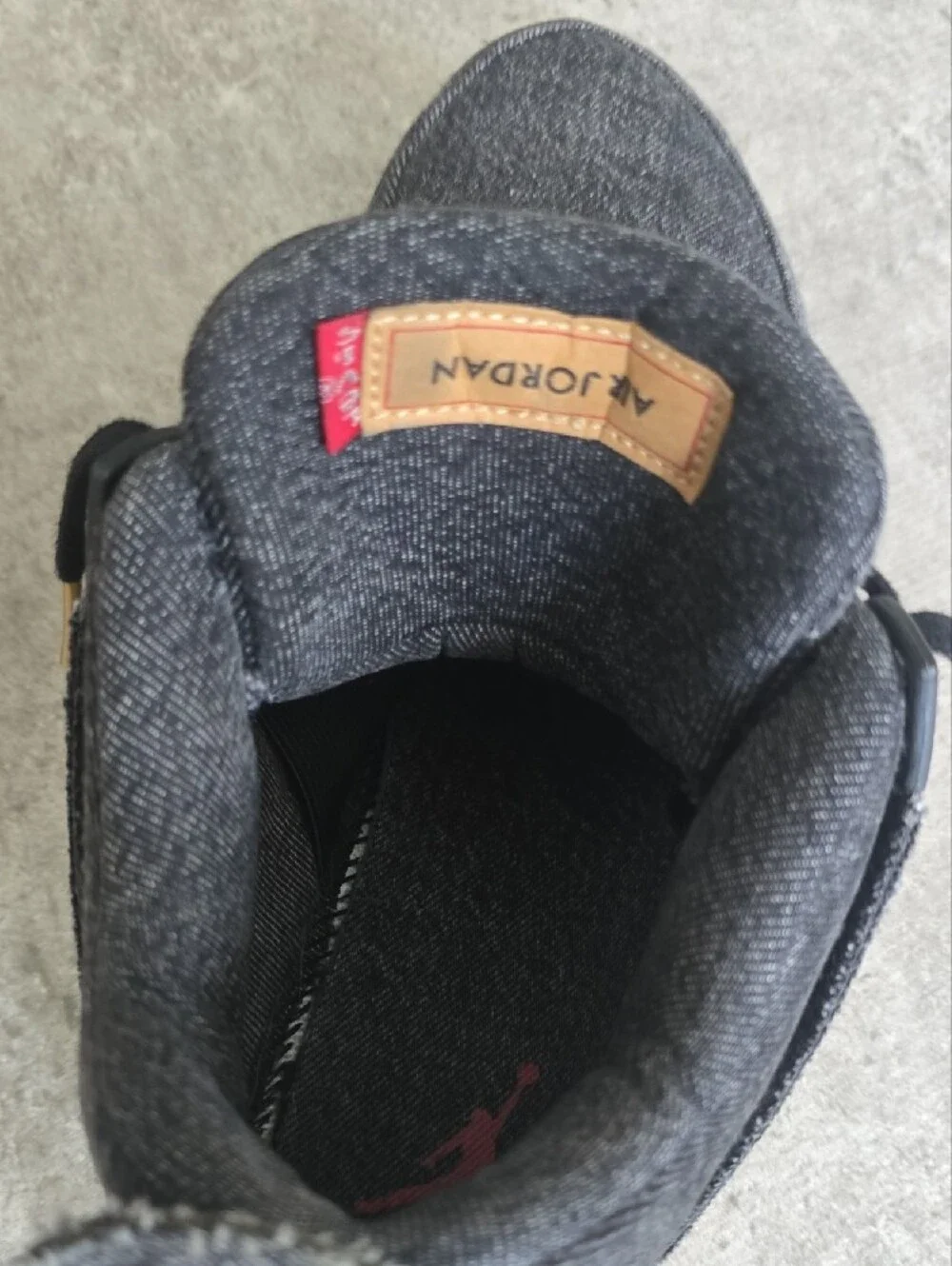 Jordan retro levi