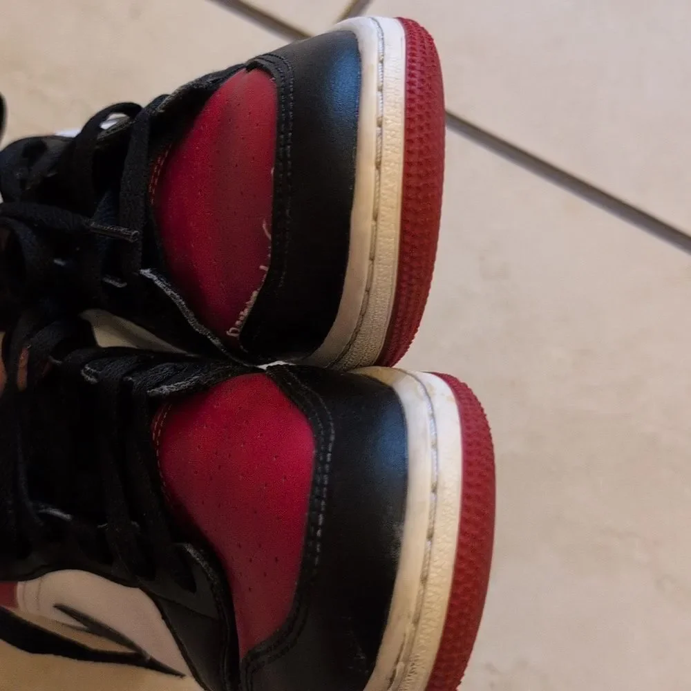 Nike shoes air