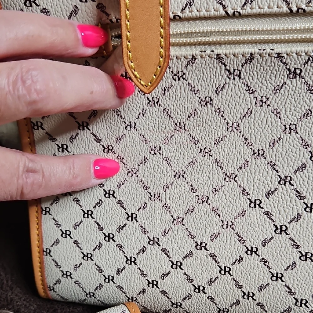 Rioni Hannah Women’s Tote With Porto Checkbook Wallet Set Cream And Tan
