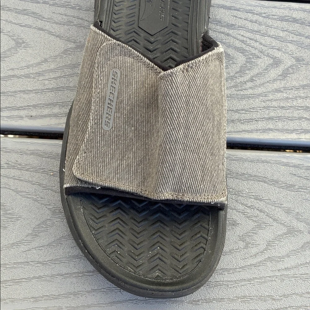 Skechers excellent used