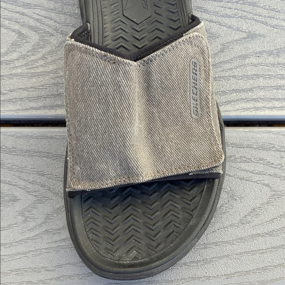 Skechers excellent used