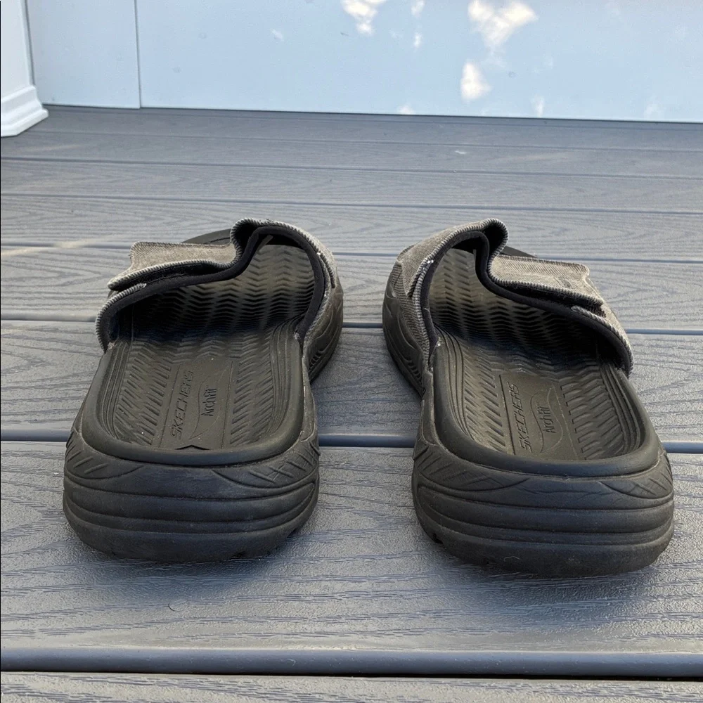 Skechers excellent used
