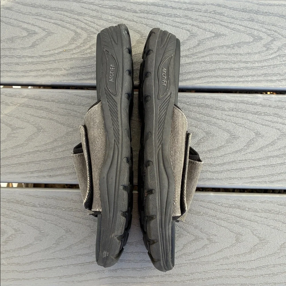 Skechers excellent used