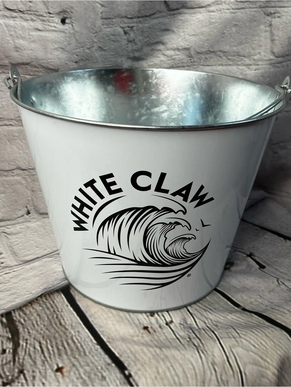 White Claw that white