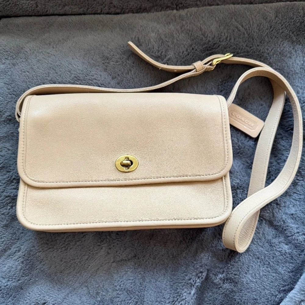Vintage Coach 9850 Compartment Bag mystery color - Stone? - READ