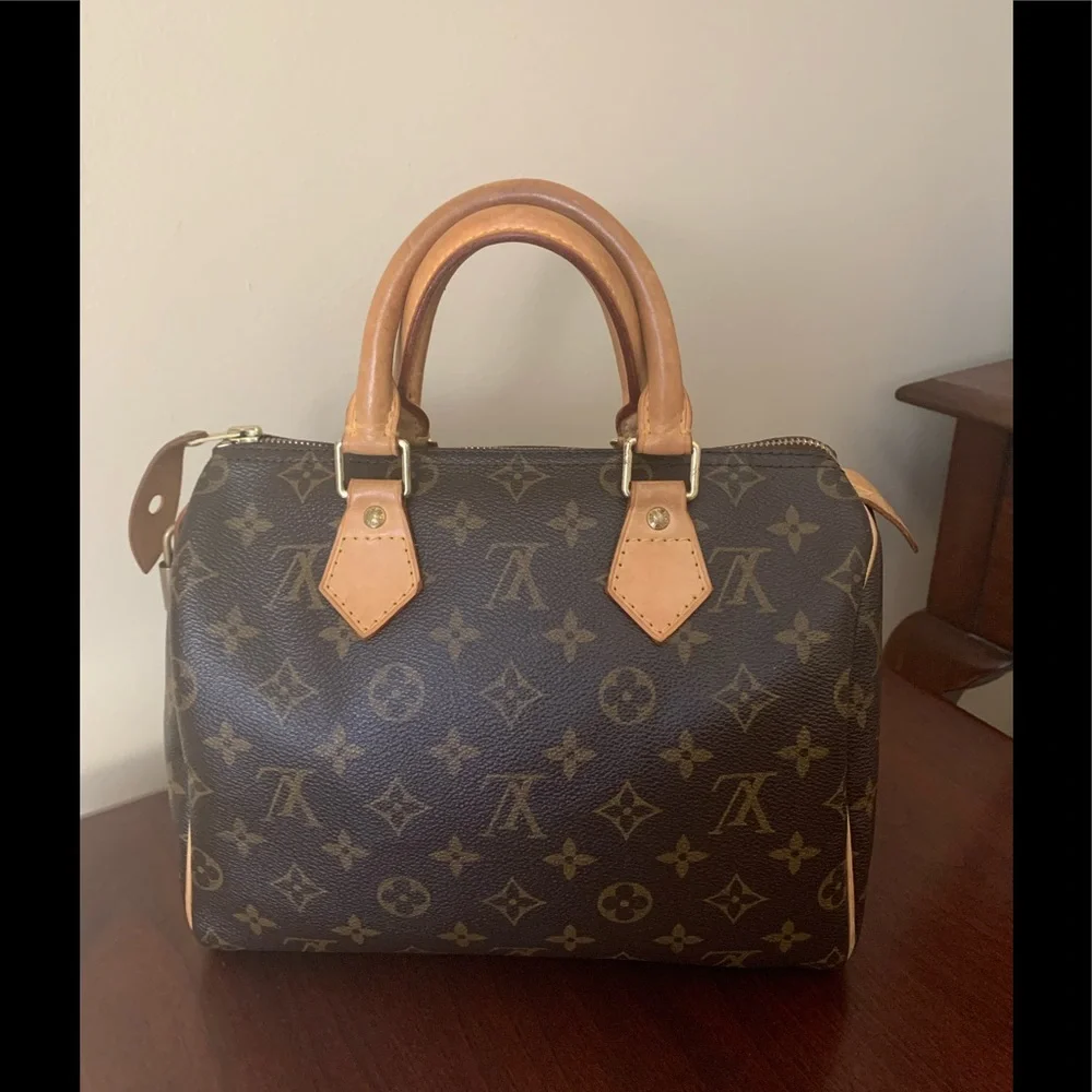 Louis Vuitton pattern vuitton
