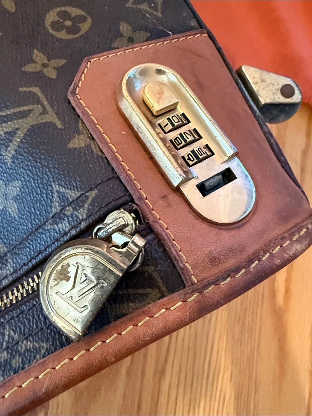 Louis Vuitton vintage iconic