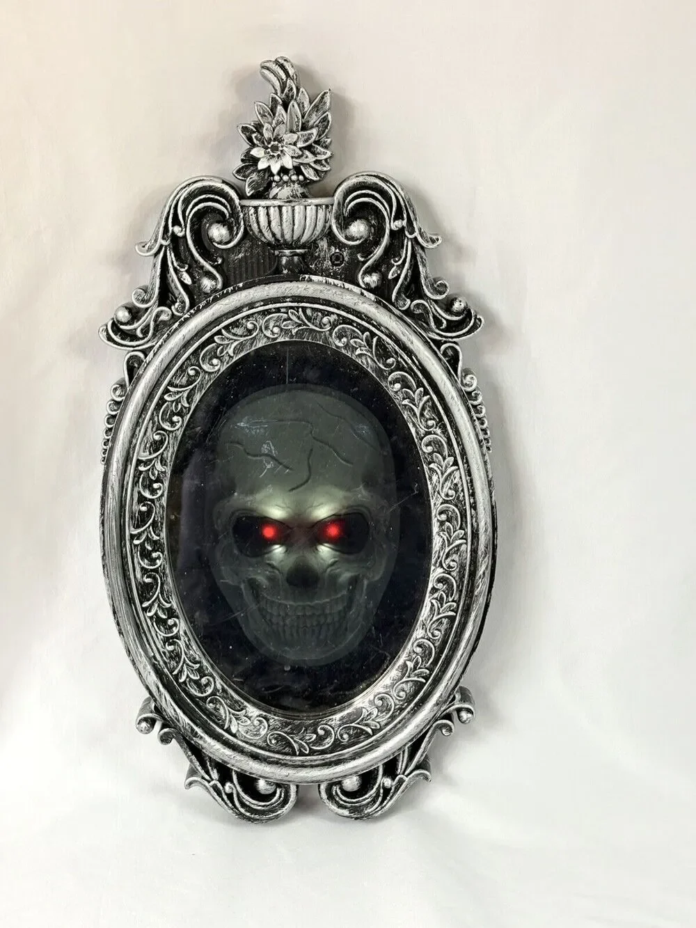 Halloween Gothic Animated Spooky Mirror Lights Sound Party Prop Decoration