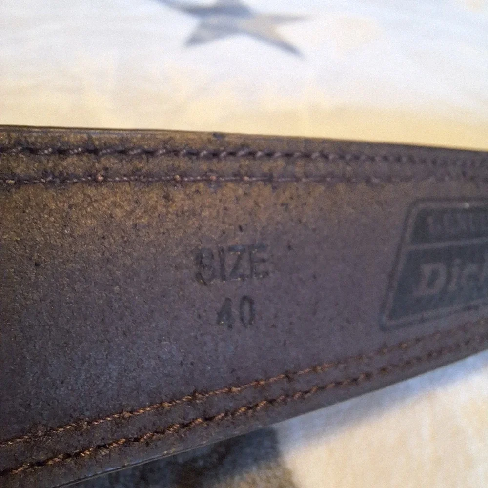 Dickies brown leather