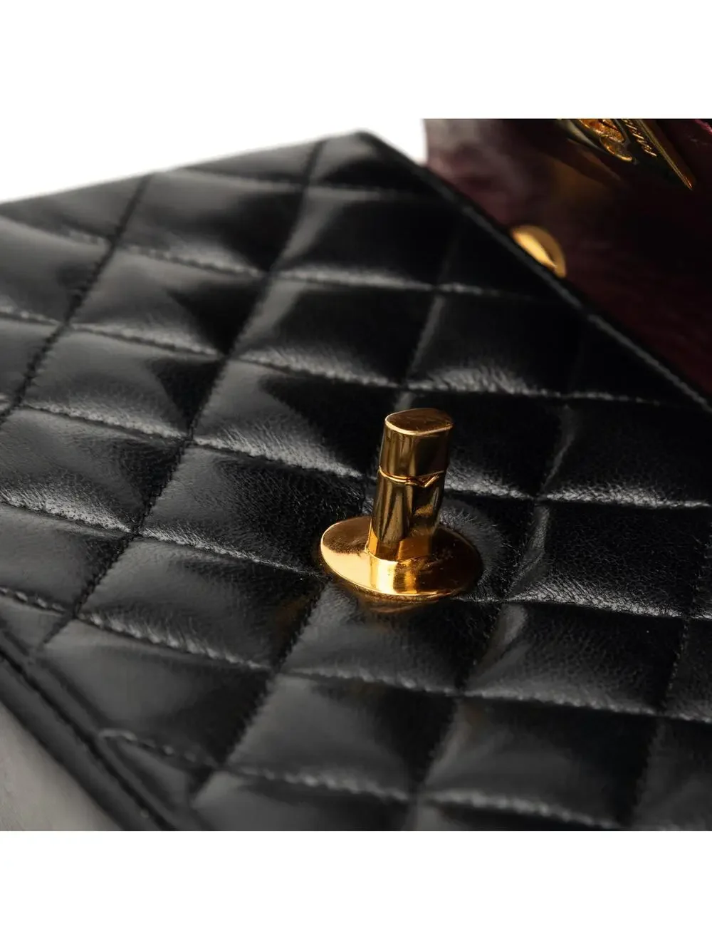 CHANEL elevate your