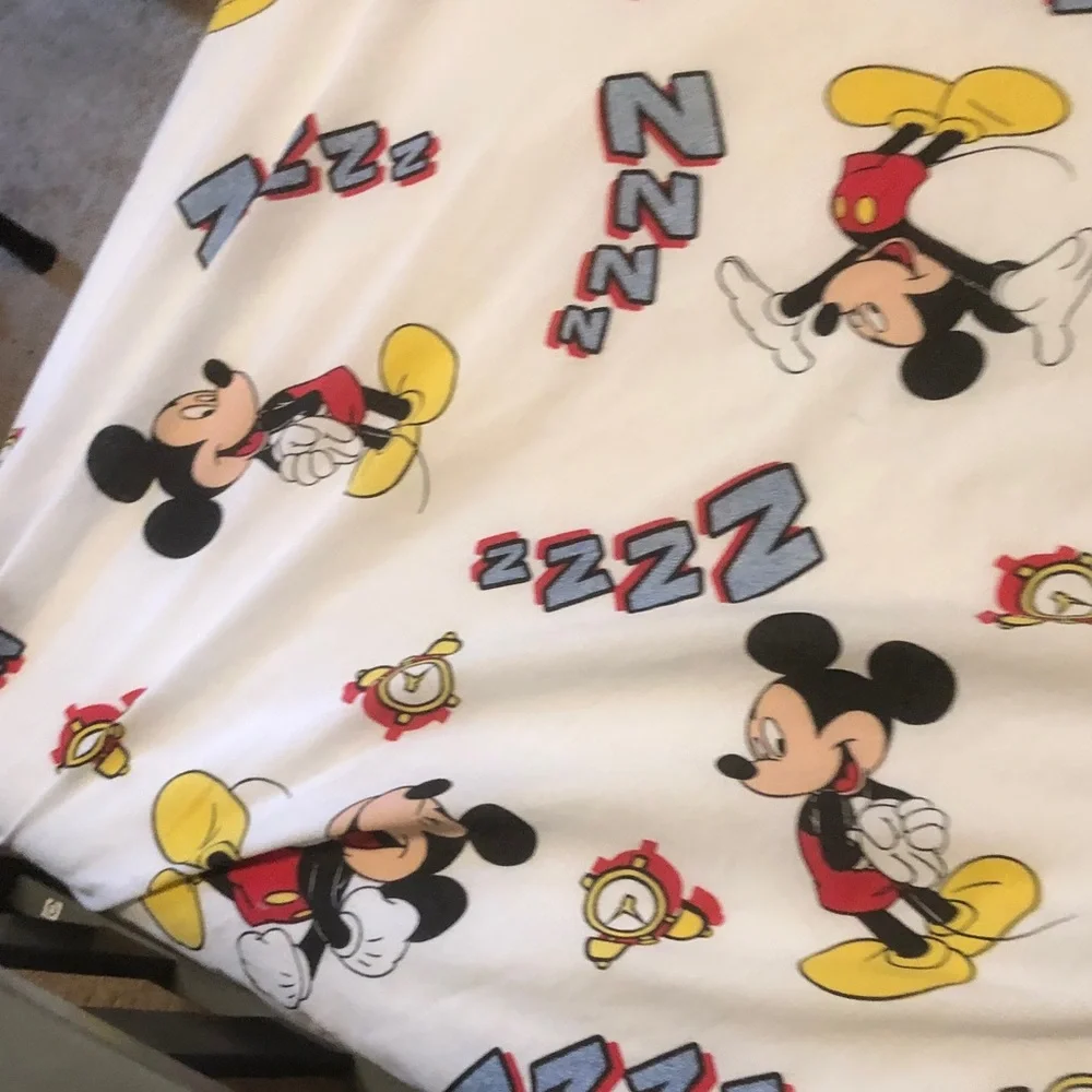 Disney Mickey Mouse Sleep Pattern Sheet - White, Yellow, Red, Blue