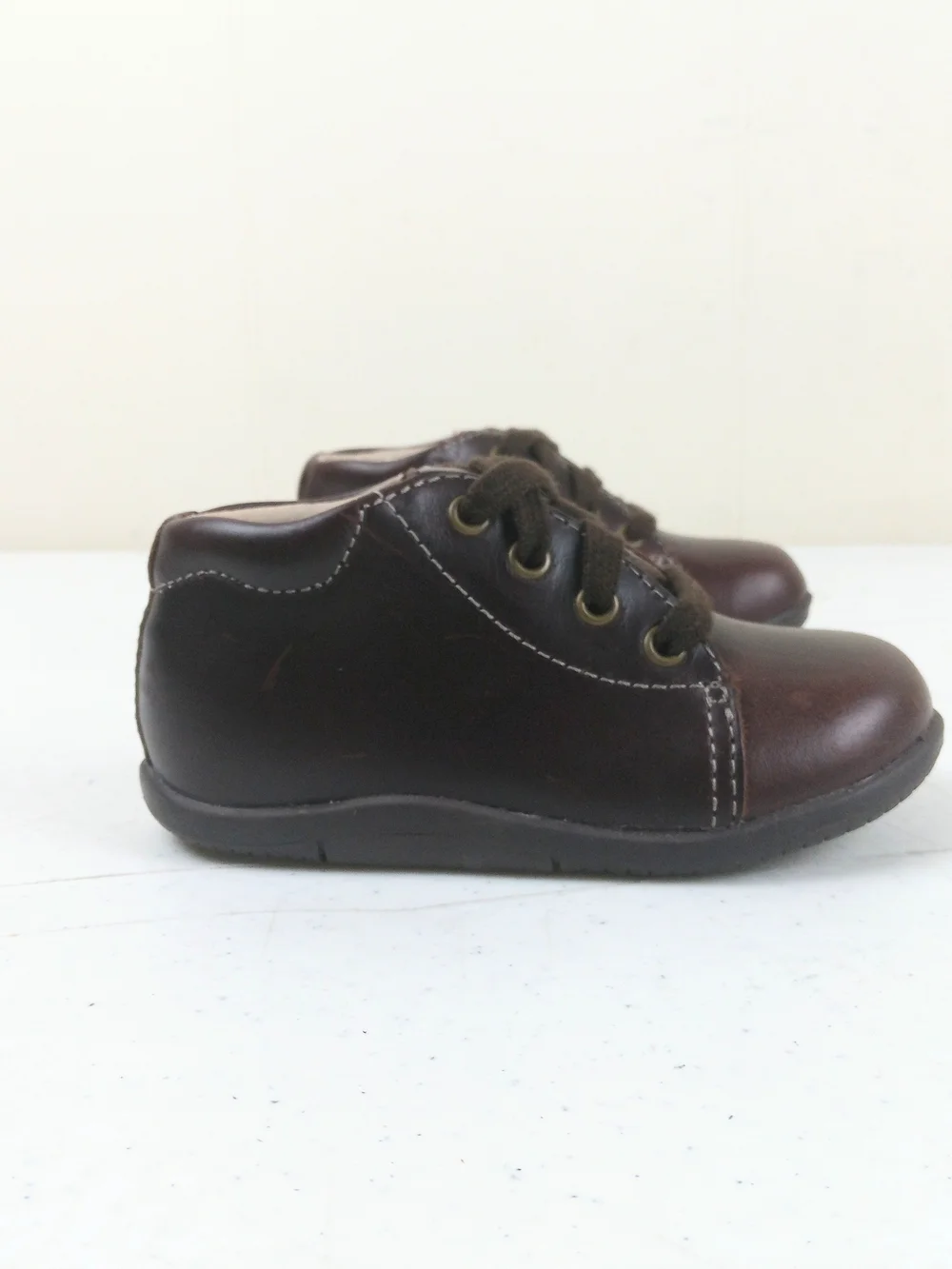 Stride Rite classic brown