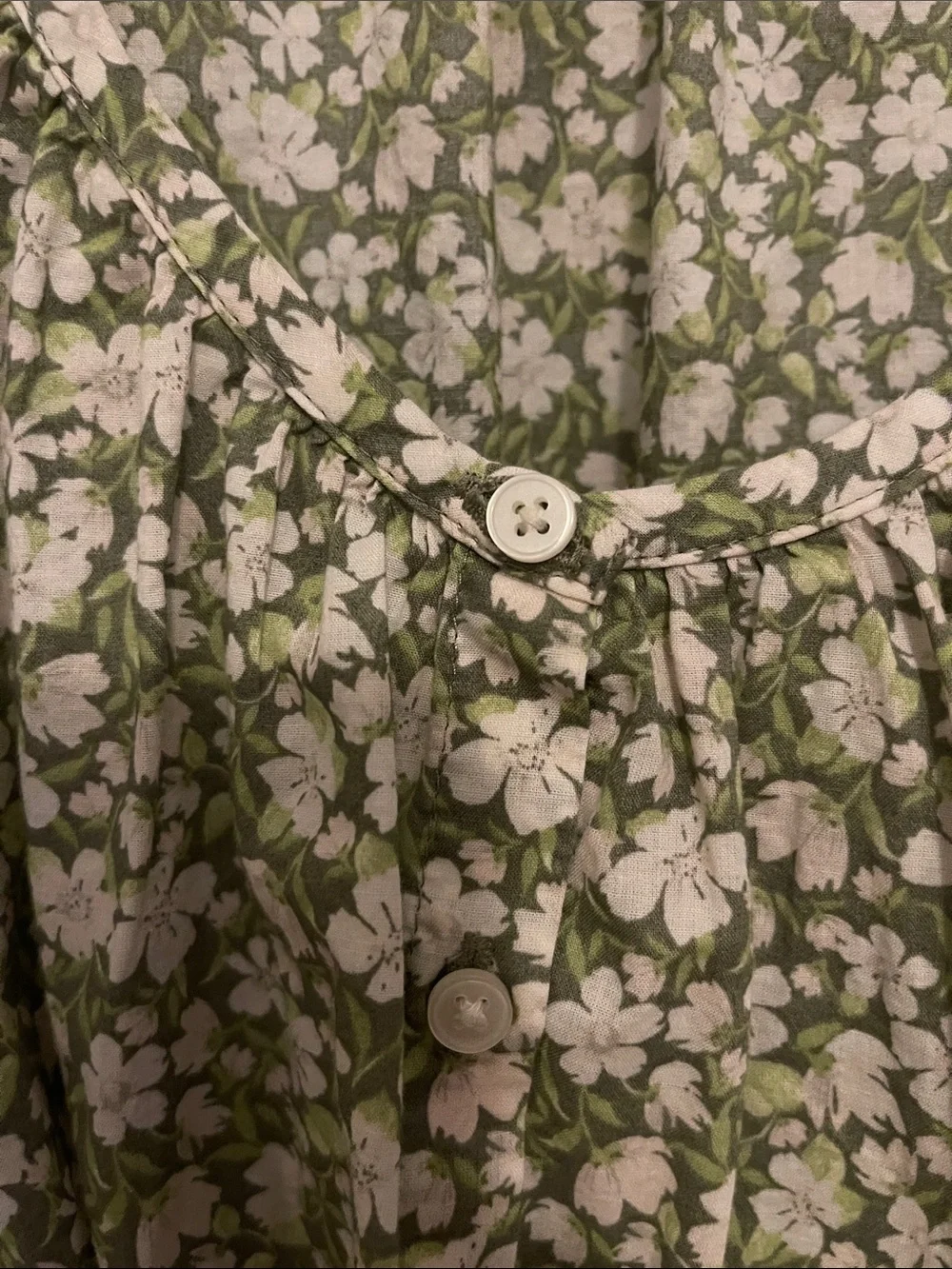 LIKE NEW Old Navy Green Floral Button-Up Puff Sleeve Blouse