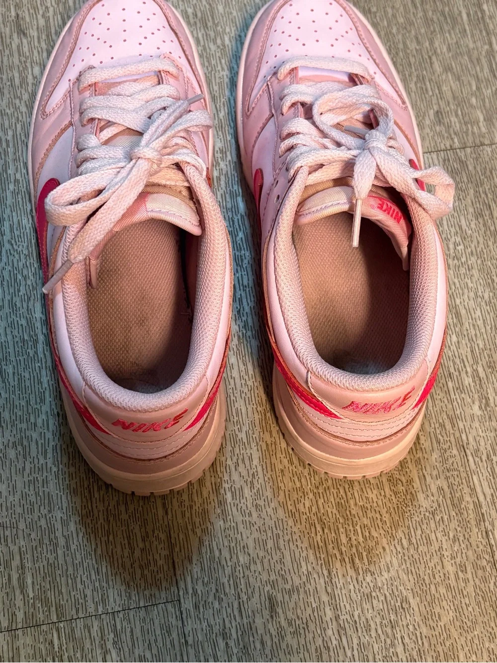 Nike check pictures