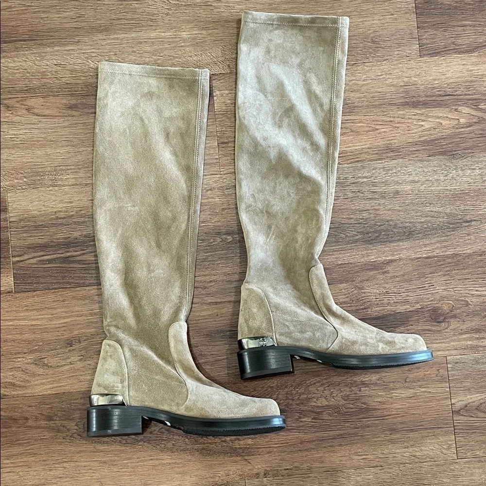 Stuart Weitzman new never