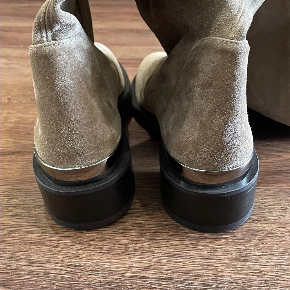 Stuart Weitzman new never