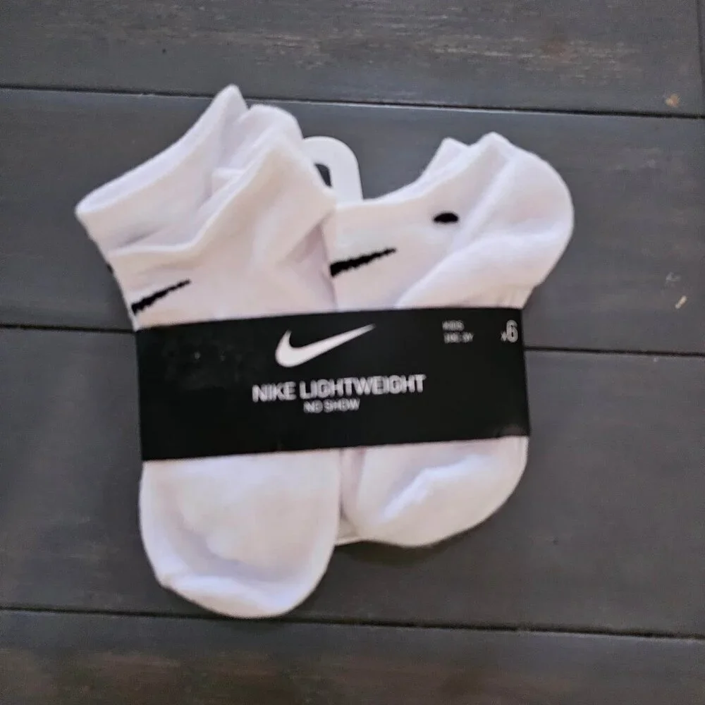 Nike white basic