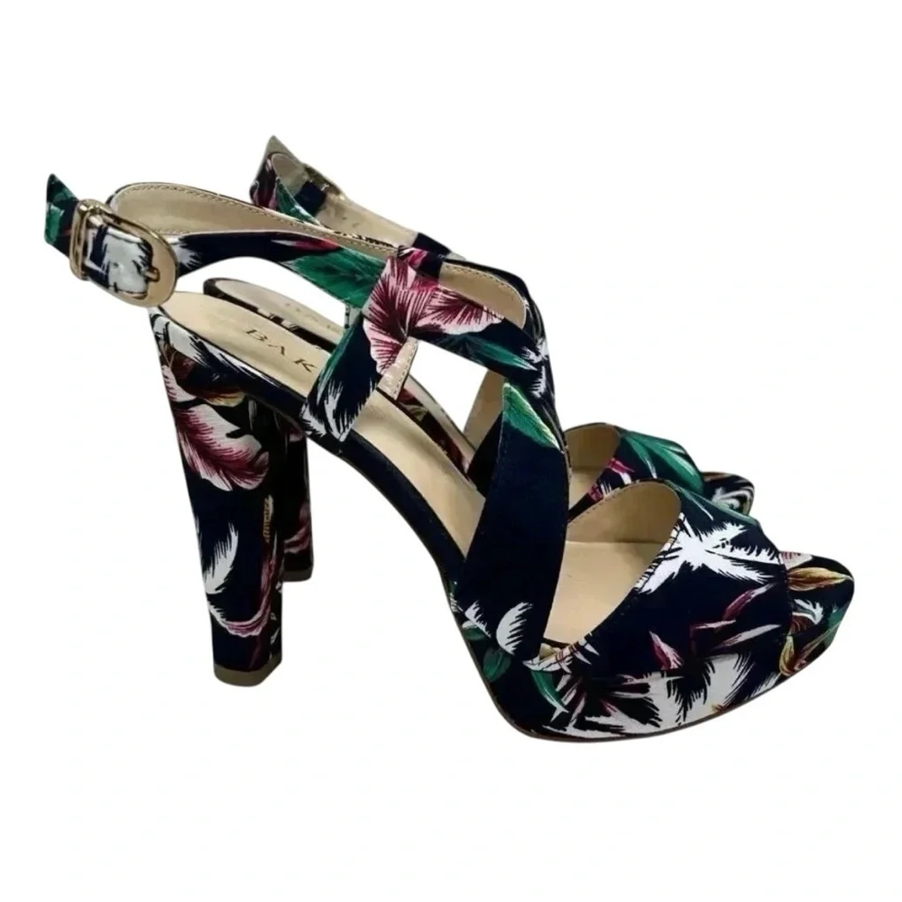 Bakers McCoy Size 8.5 Floral Tropical Heels Platforms Hawaiian