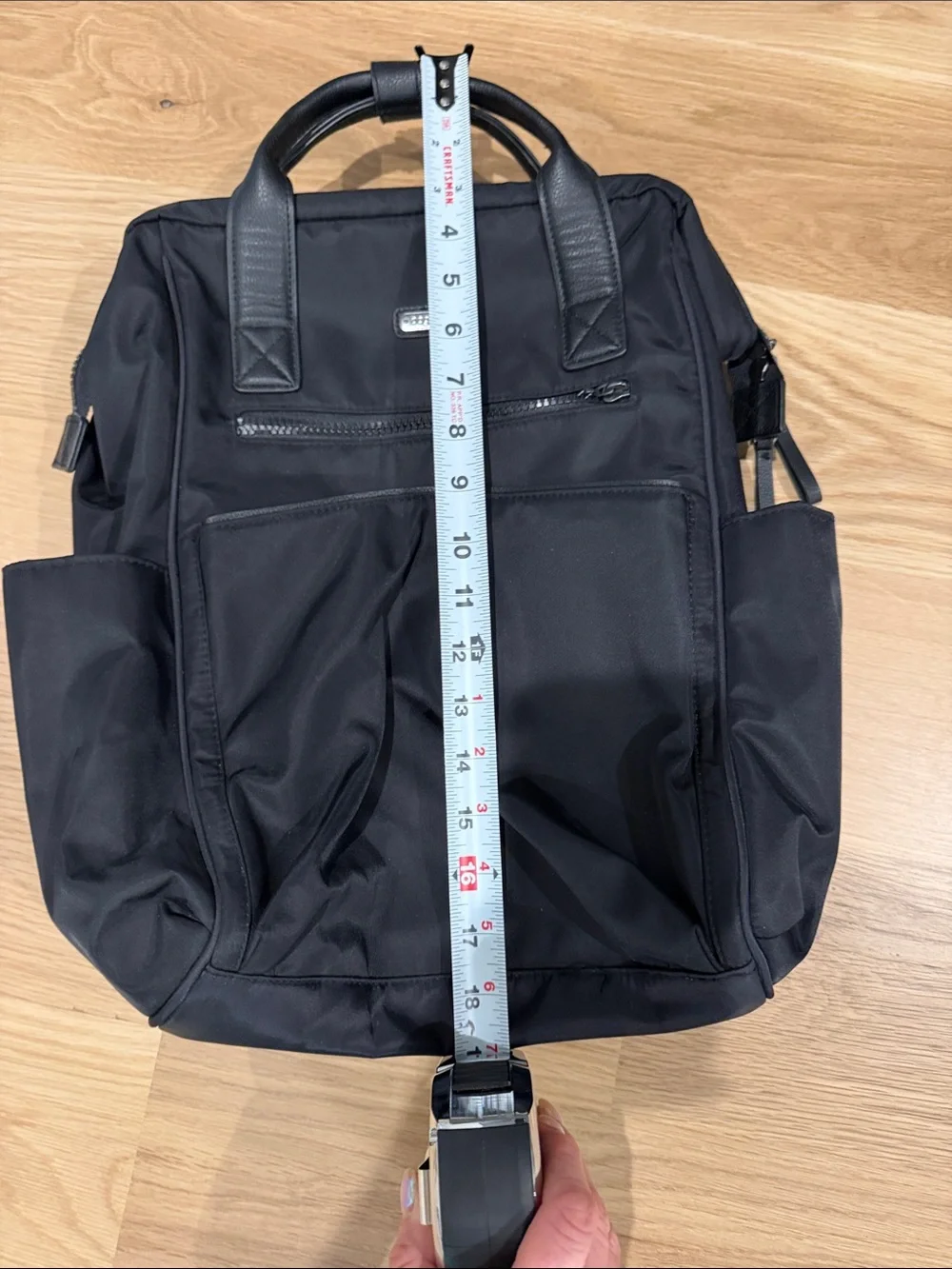 Baggallini used versatile straps