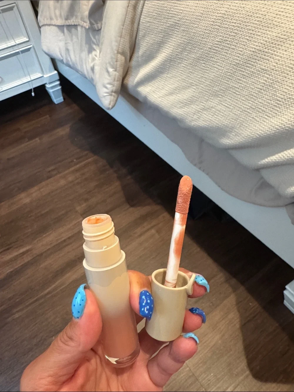 Glamlite lip gloss