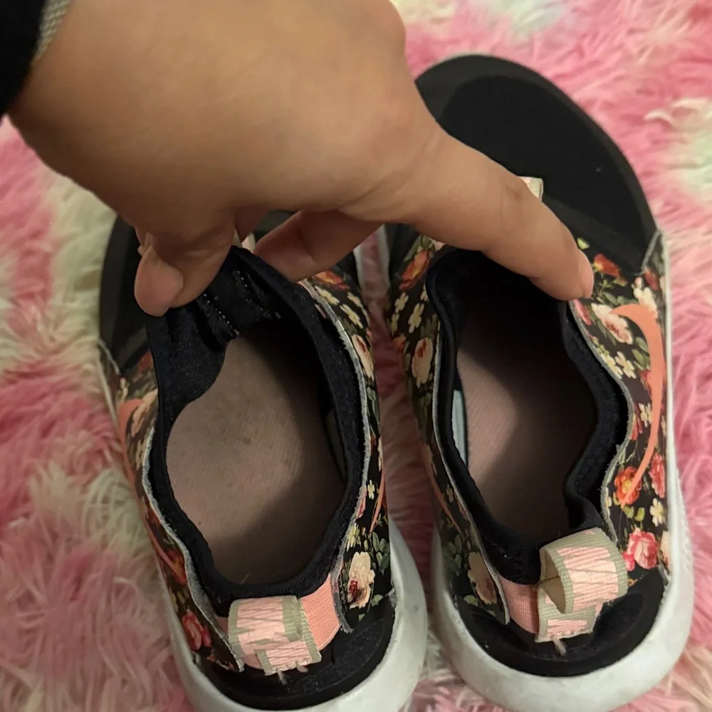 Nike stylish sneakers