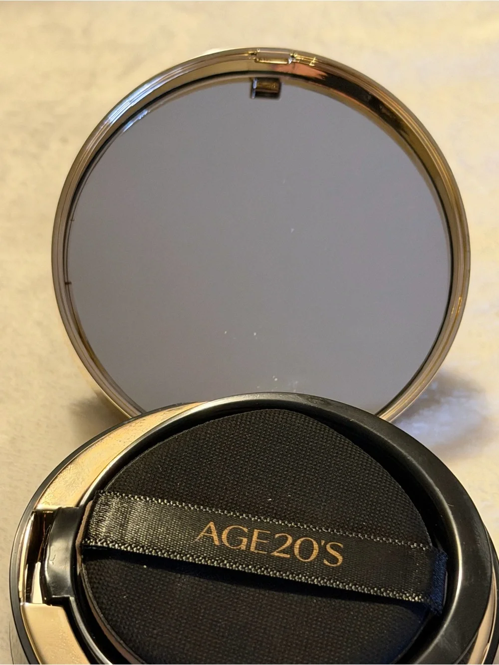 Age 20s signature essence pact intense cover
