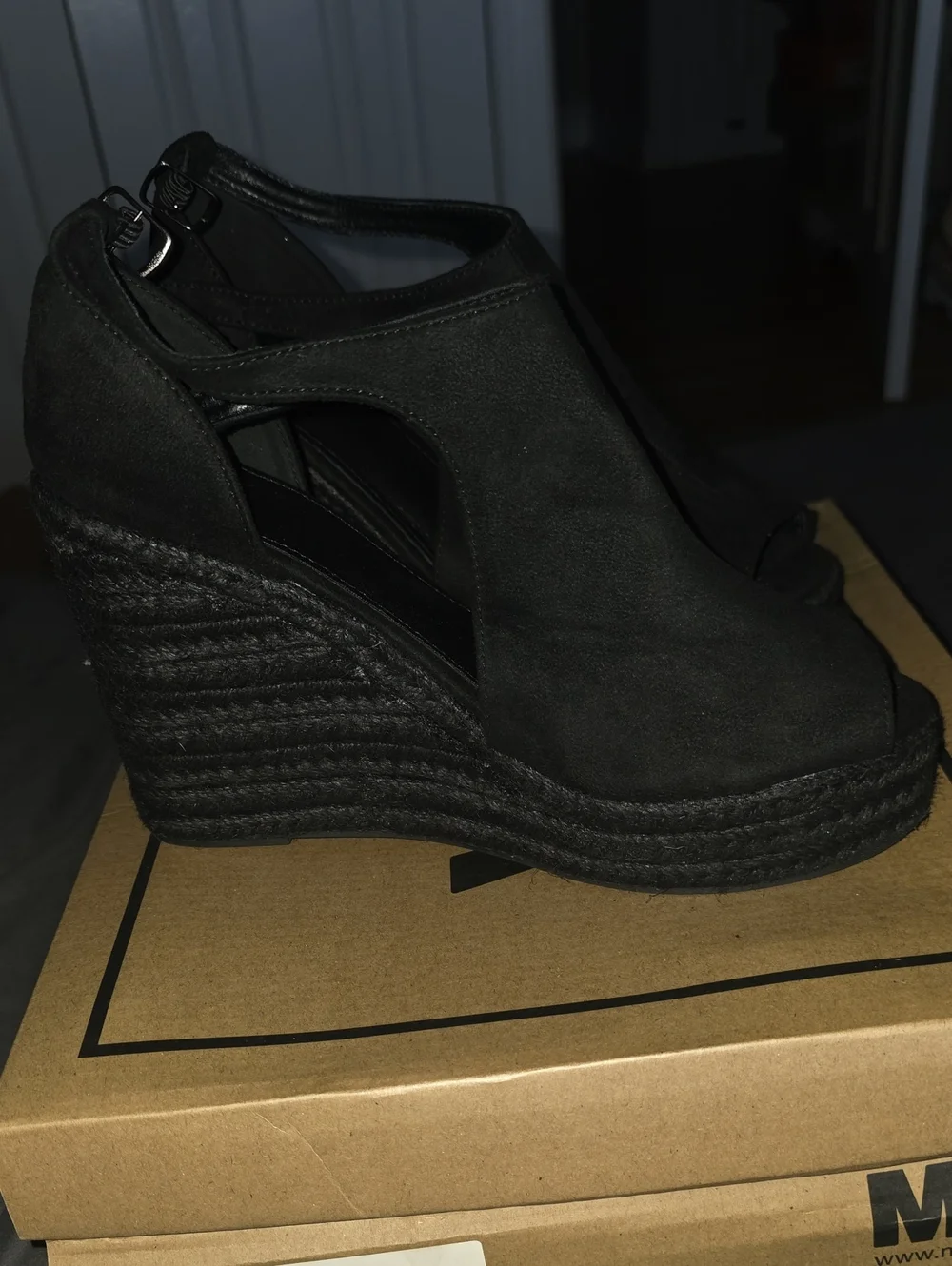 Women’s Black Wedge Espadrille Peep-Toe Sandals